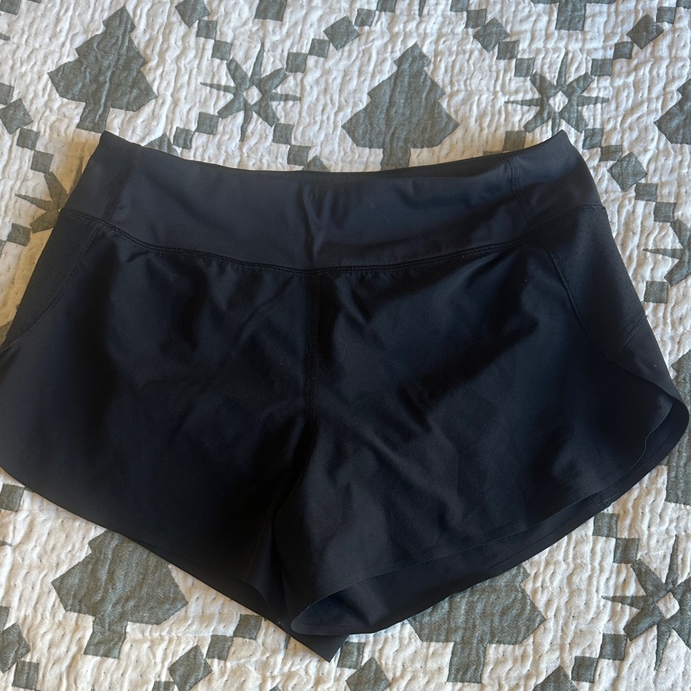 Athleta Run With It Short S